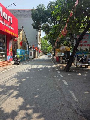 ĐẤT 52m2 , 2 mặt tiền Lai xá , sát QL32 , GẦN GA METRO NHỔN , OTO đỗ
