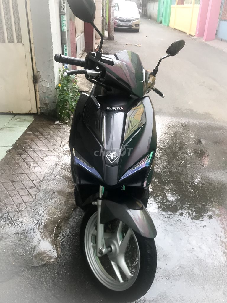 Honda Air Blade 125 đời 2018, khóa Smkey Chính Chủ. Mua bán Xe máy tại Quận 12 Tp Hồ Chí Minh được đăng bởi A Đen Đá hình 1