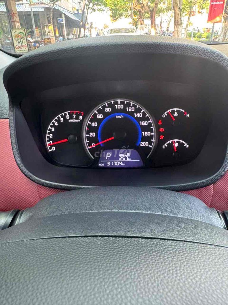 Хюндай Гранд i10 1.2 AT 2021 Белый автомат