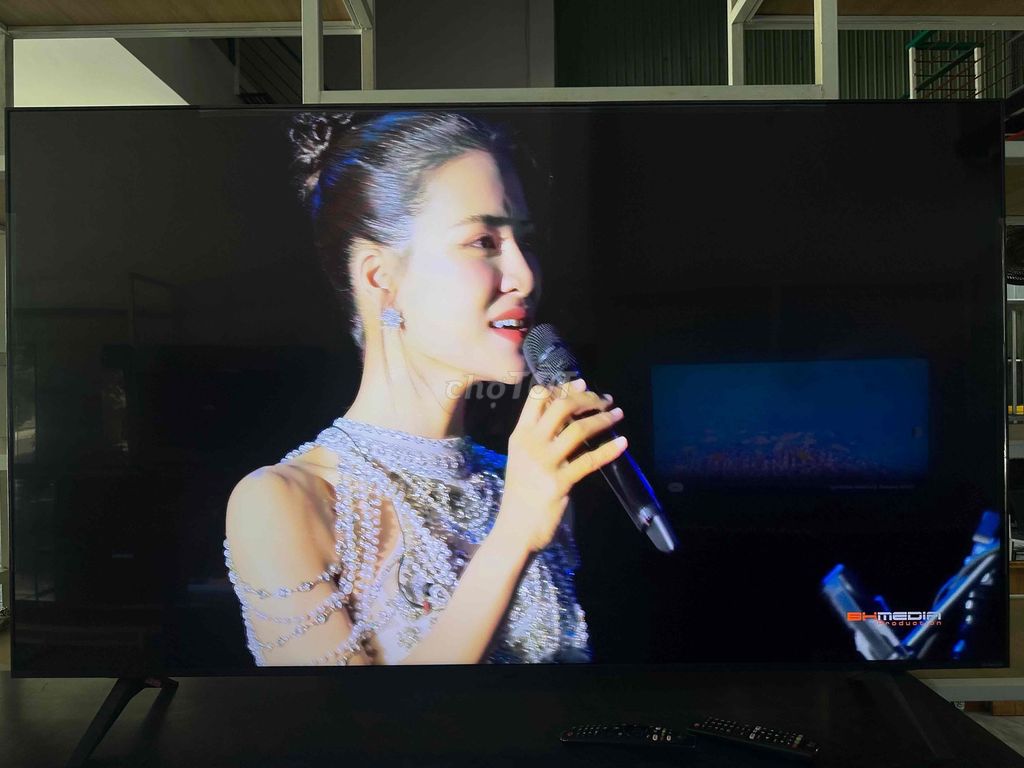 Tivi 4K thiết kế hiện đại. Mua bán Tivi, Âm thanh tại Quận Cẩm Lệ Đà Nẵng được đăng bởi dong hai hình 1