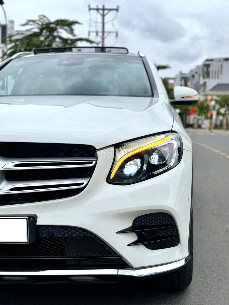 Mercedes Benz GLC300 4MATIC Sx 2018 Full Option. Mua bán Ô tô tại Quận Gò Vấp Tp Hồ Chí Minh được đăng bởi Hoàng Pháp hình 2