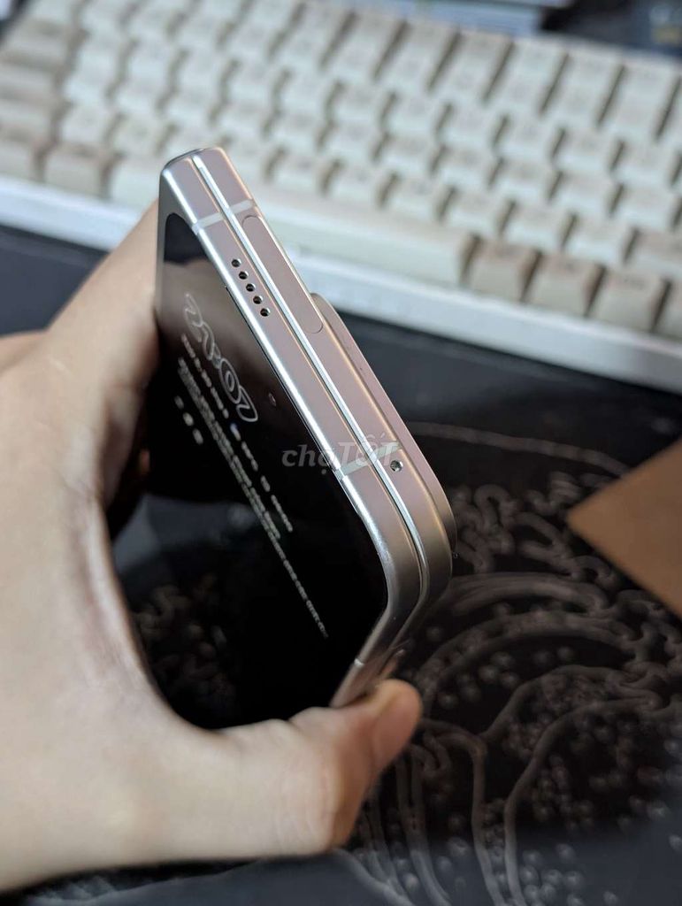 Google Pixel Fold 9 Pro Trắng. Mua bán Điện thoại tại Thành phố Thủ Dầu Một Bình Dương được đăng bởi Tên chưa cung cấp hình 1