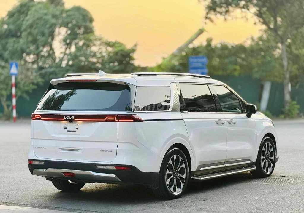Kia Carnival 2022 2.2D Signature 50000 km. Mua bán Ô tô tại Quận Long Biên Hà Nội được đăng bởi Trang Gala hình 4