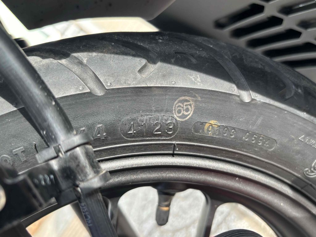 Lead 4val 2023 bản đặt biệt,xe đẹp 10000km,máy zin. Mua bán Xe máy tại Quận Ninh Kiều Cần Thơ được đăng bởi Cửa Hàng Xe máy Tân Lập Hưng hình 11