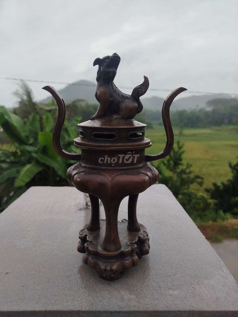 Đỉnh xông trầm Đồng Cổ điển. Mua bán Đồ sưu tầm, đồ cổ tại Huyện Đoan Hùng Phú Thọ được đăng bởi Phong nguyễn hình 1