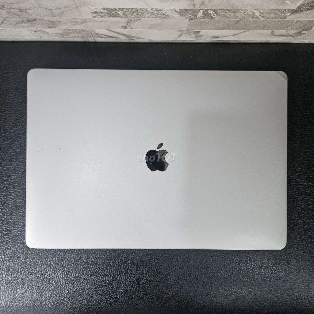 Apple MacBook Pro 15 i7 16GB/500GB 2017 Bạc . Mua bán Laptop tại Quận 3 Tp Hồ Chí Minh được đăng bởi Thai hình 1