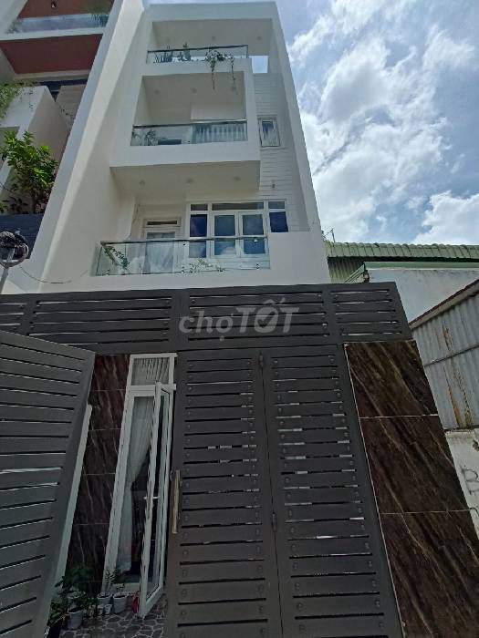 NHÀ ĐẸP Q4- HẺM ÔTÔ - 4x15m - 4 LẦU - KO QH - CHỈ 6 Tỷ NHỈNH