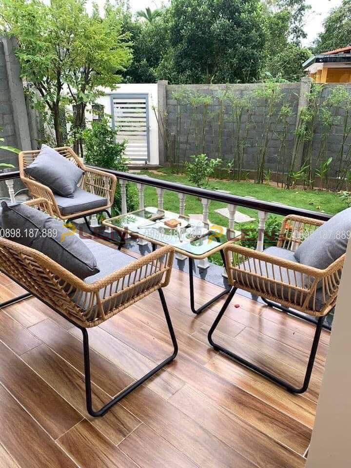 Bộ bàn ghế mây ngoài trời tồn kho. Mua bán Bàn ghế tại Quận Sơn Trà Đà Nẵng được đăng bởi Trọng hình 1