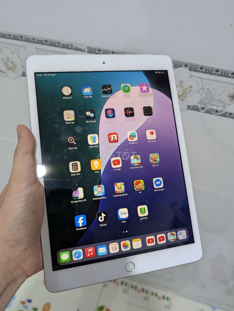 Apple iPad Gen 7 32GB Bạc(bán hoặc gl). Mua bán Máy tính bảng tại Thành phố Biên Hòa Đồng Nai được đăng bởi hung hình 1