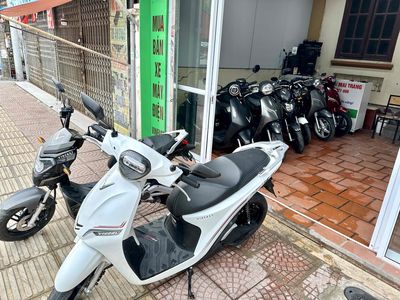 Feliz Trắng 350 KGH, đã thu hồi biển. Mua bán Xe điện tại Quận Bắc Từ Liêm Hà Nội được đăng bởi Trangbike Vinfast Lướt
