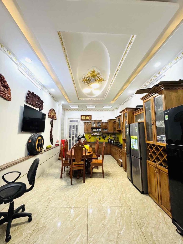 ngộp 4 tỉ ngân hàng cần bán gấp