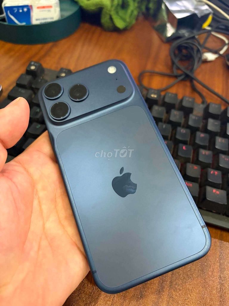 Apple iPhone 17 Promax QT Xanh Mới kích hoạt. Mua bán Điện thoại tại Quận Hoàng Mai Hà Nội được đăng bởi Hoang Ha hình 1