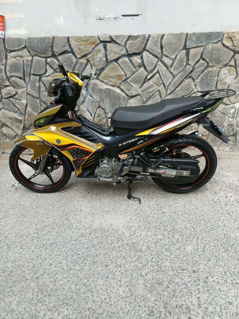 Возбудитель Yamaha 135 2012, черно-золотой, 34000 км