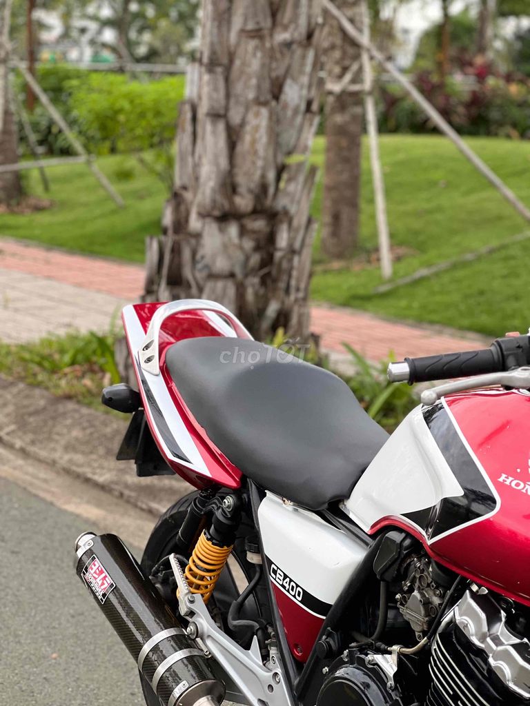 Honda CB400 Đỏ trắng. Mua bán Xe máy tại Huyện Long Thành Đồng Nai được đăng bởi Trương Nhơn hình 4