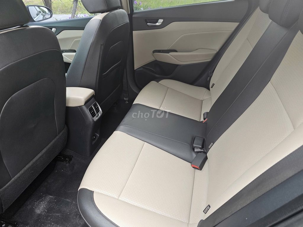 Hyundai Accent bản đủ ATH 2022 màu đen. Mua bán Ô tô tại Quận Thanh Xuân Hà Nội được đăng bởi Thanh Biz Nguyễn Thái Auto hình 16