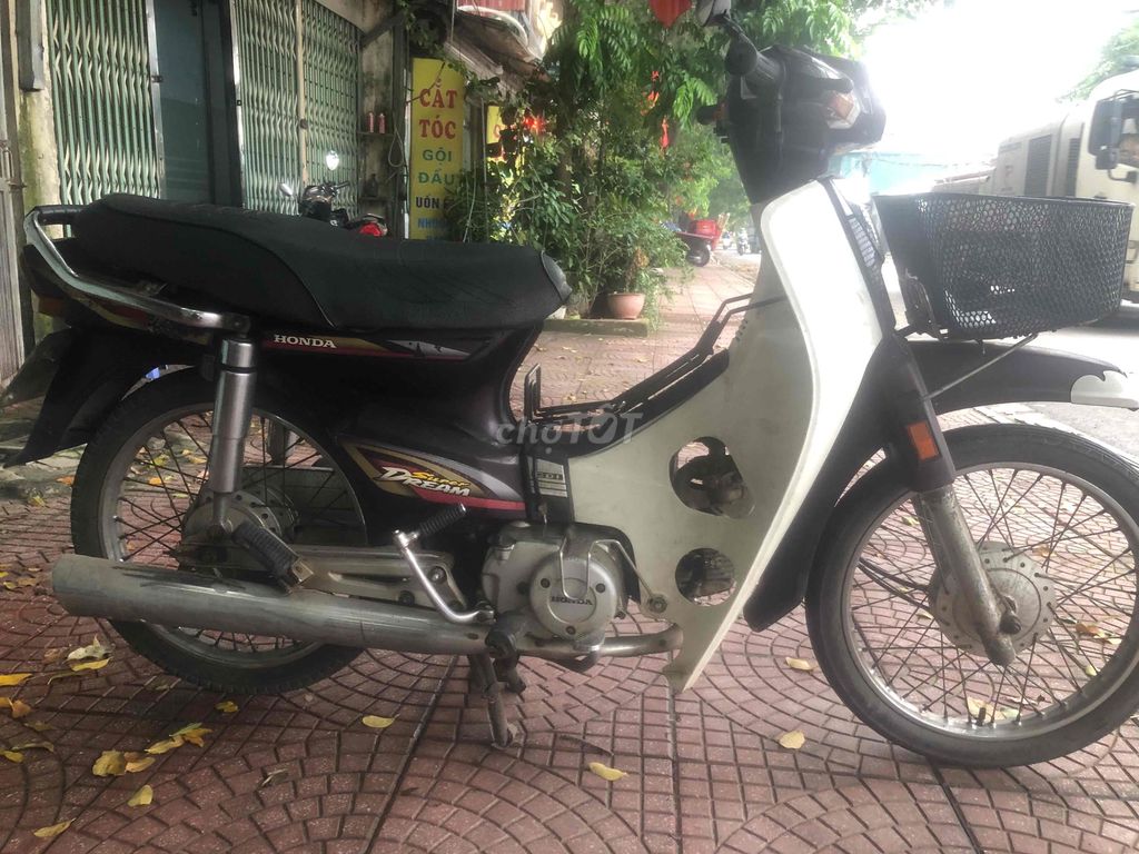 Honda Dream белая, черная