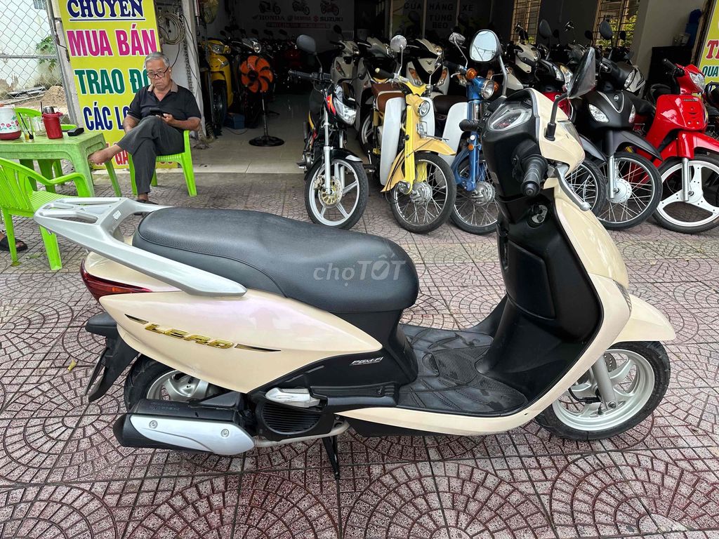 Honda Lead 2012 Vàng kem cọp vĩnh long. Mua bán Xe máy tại Thành phố Vĩnh Long Vĩnh Long được đăng bởi xe máy Tùng Beo hình 11