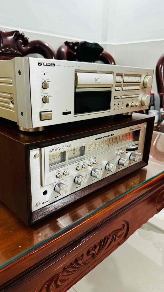 Amply MARANTZ 2238B.