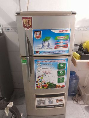 Tủ lạnh sanyo siêu tiết kiệm kẹt tiền bán gấp