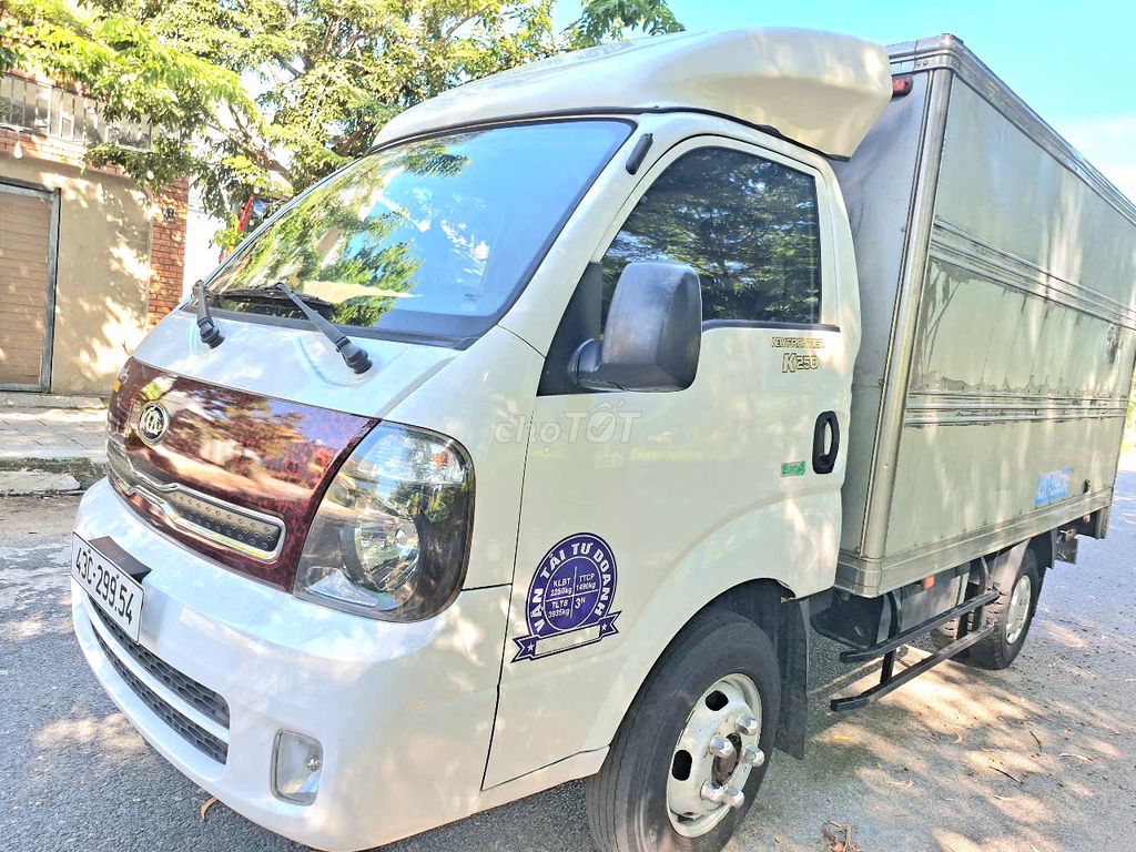 Bán xe tải KIA K250 thùng kín - chính chủ. Mua bán Xe tải, xe ben tại Quận Ngũ Hành Sơn Đà Nẵng được đăng bởi Tr Thy hình 1