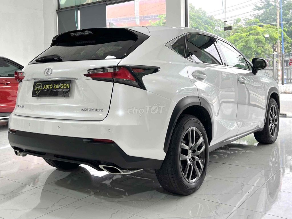 Лексус NX 200t 2015