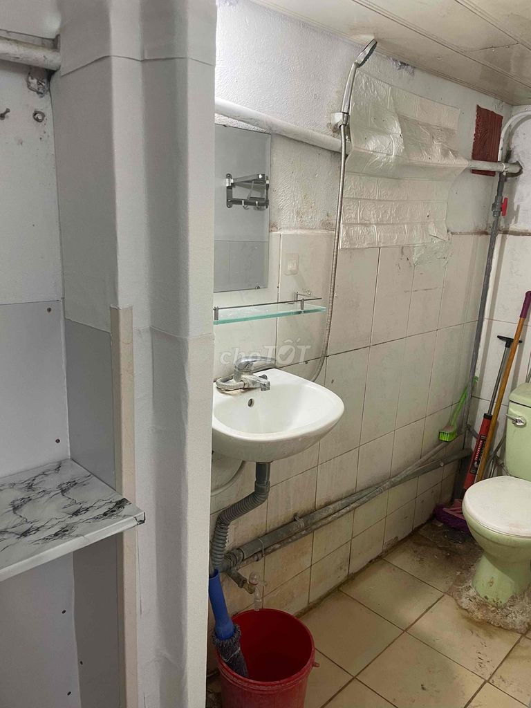 Сдается изолированная комната, можно заезжать сразу