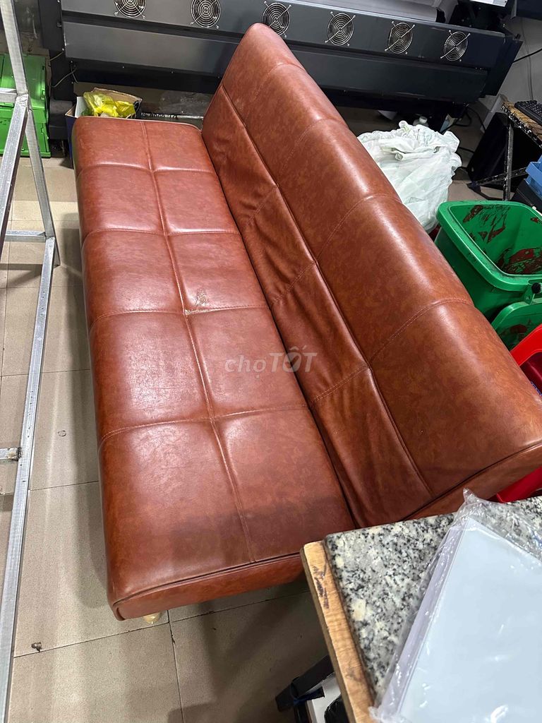 cần bán bộ ghế sofa và bàn như hình. Mua bán Bàn ghế tại Thành phố Buôn Ma Thuột Đắk Lắk được đăng bởi Tâm Khánh hình 1