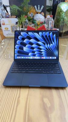 𝐌𝐚𝐜𝐁𝐨𝐨𝐤 𝐀𝐢𝐫 𝟏𝟑 𝐢𝐧𝐜𝐡 𝐌𝟐. Mua bán Laptop tại Quận Ninh Kiều Cần Thơ được đăng bởi LAPTOP KENG CẦN THƠ