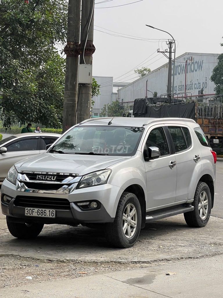 Isuzu Mu-X Bạc Tự động Dầu. Mua bán Ô tô tại Huyện Đông Anh Hà Nội được đăng bởi cuong hahungcuong hình 1