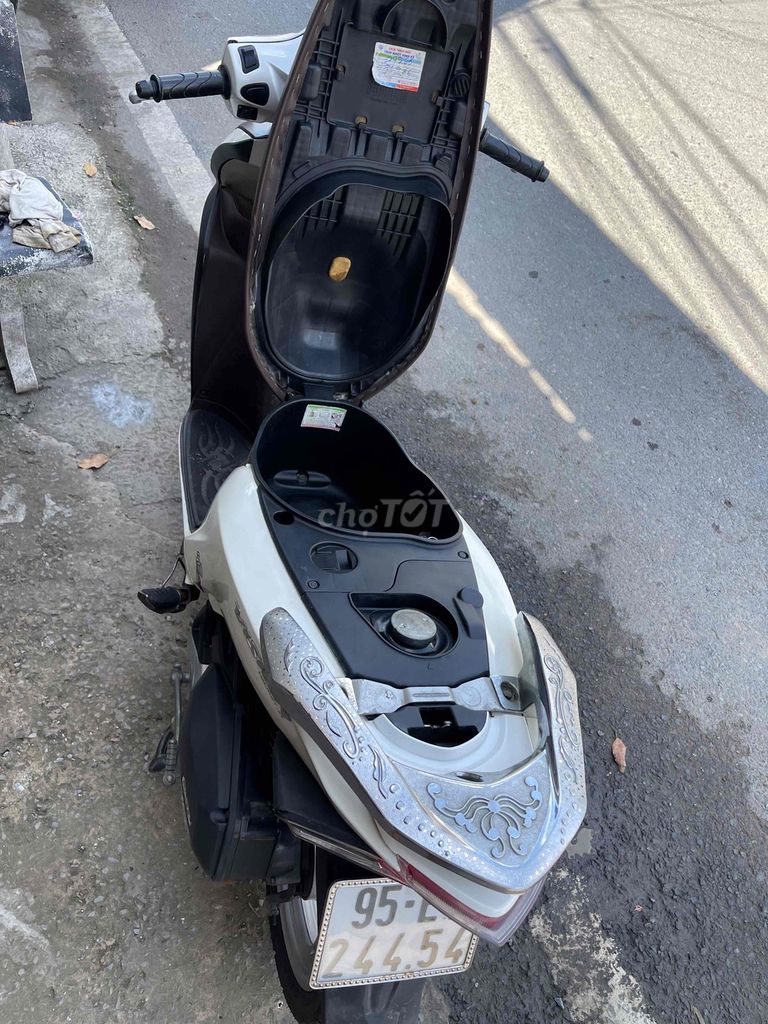 Honda Vision biển 95 ngây chủ máy zin êm fun chức. Mua bán Xe máy tại Quận Cái Răng Cần Thơ được đăng bởi Cầm Đồ Minh Tấn hình 8