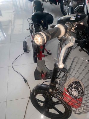Xe đạp điện ASAMA Đỏ Đen. Mua bán Xe điện tại Thành phố Biên Hòa Đồng Nai được đăng bởi Man Trần