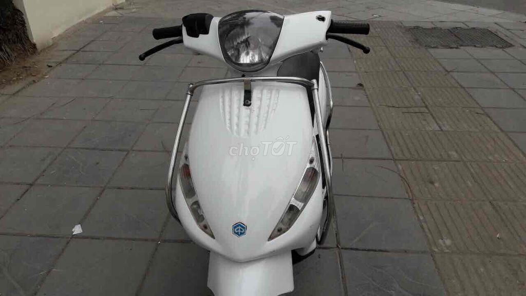 Piaggio Zip белый женский скутер