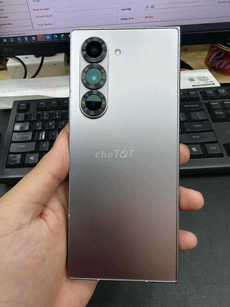 Samsung Z Fold 6 256GB Xám. Mua bán Điện thoại tại Thành phố Thủ Đức Tp Hồ Chí Minh được đăng bởi Nguyễn Duy hình 1