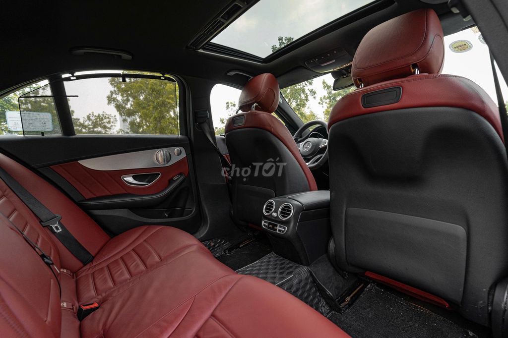 Hàng hiếm C300 AMG 2018 Trắng đỏ đồ chơi nhiều. Mua bán Ô tô tại Quận 7 Tp Hồ Chí Minh được đăng bởi tuấn anh hình 19