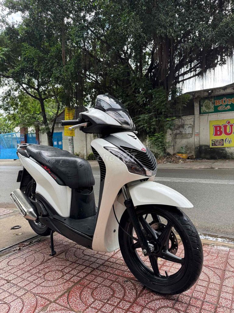 Honda Dylan 150 Up Full Sh Ý BSTP. Mua bán Xe máy tại Huyện Bình Chánh Tp Hồ Chí Minh được đăng bởi Phong Vũ hình 3