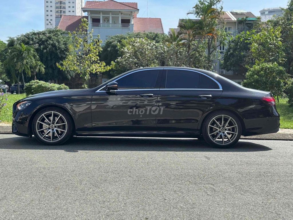 Mercedes-Benz E300 AMG 2022 Đen 16666 km. Mua bán Ô tô tại Quận 7 Tp Hồ Chí Minh được đăng bởi PHÁT ĐẠT LUXURY CAR hình 5