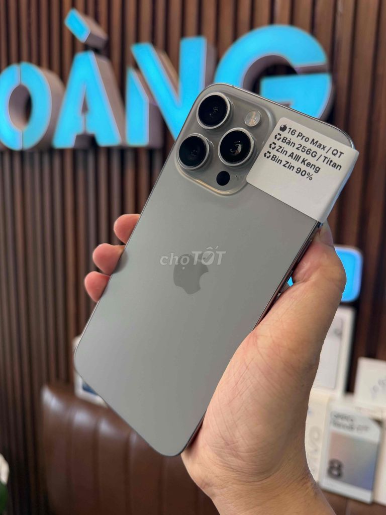 Apple iPhone 16 Pro Max 256GB Titan 90%. Mua bán Điện thoại tại Thành phố Huế Thừa Thiên Huế được đăng bởi Hoàng Lộc Smartphone  hình 1