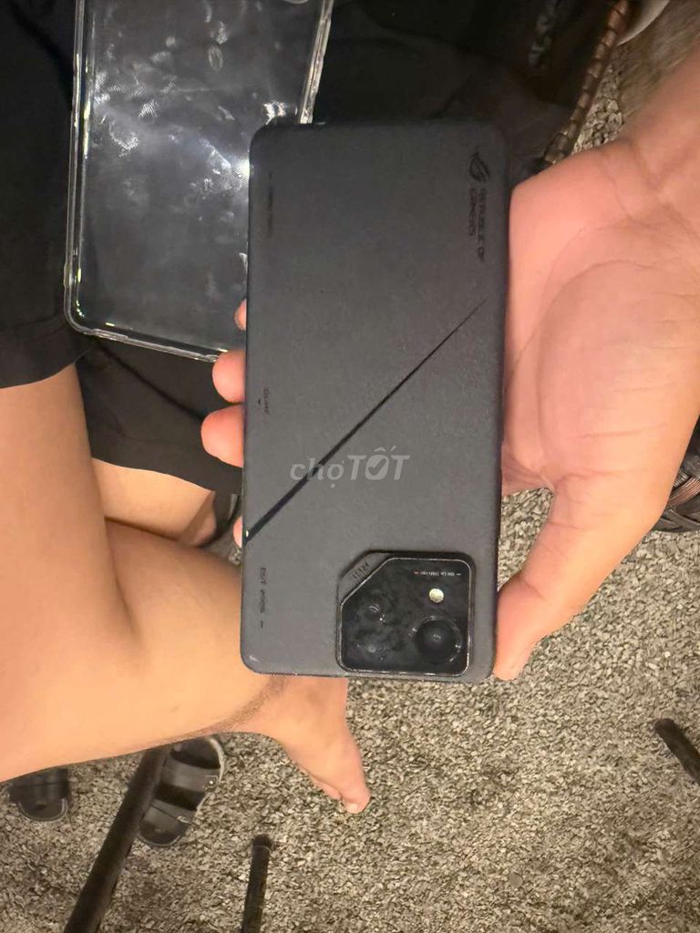 ROG Phone 8s Pro 16GB/516GB Đen Snapdragon 8 Gen 3. Mua bán Điện thoại tại Thành phố Vũng Tàu Bà Rịa - Vũng Tàu được đăng bởi acouter hình 1