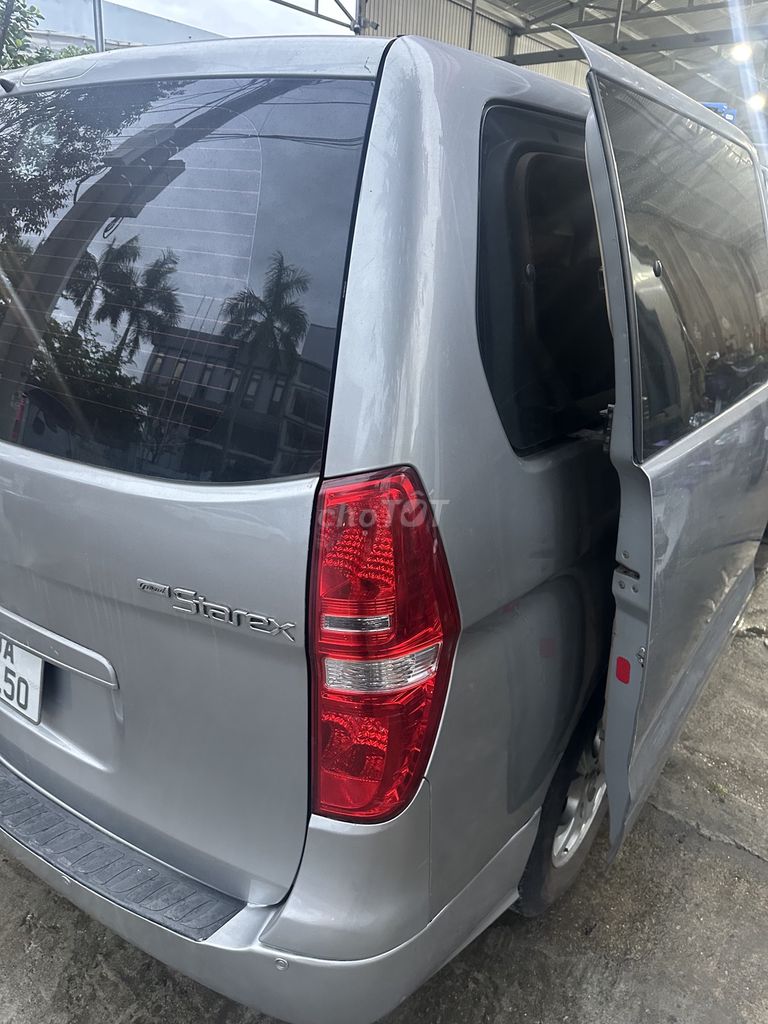 Hyundai Starex 2015 2.5D MT - 300000 km. Mua bán Ô tô tại Huyện Hòa Vang Đà Nẵng được đăng bởi Quốc Huy hình 5