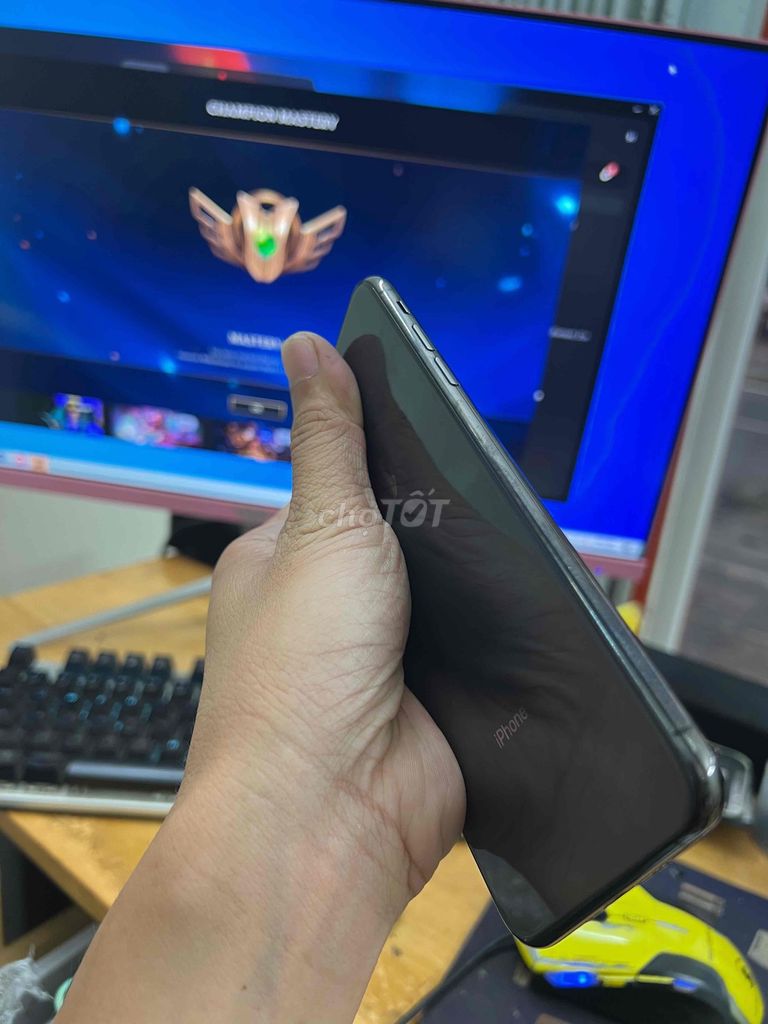 Apple iPhone Xs Max 64GB Xám pin đã thay. Mua bán Điện thoại tại Quận Gò Vấp Tp Hồ Chí Minh được đăng bởi tuấn hình 1