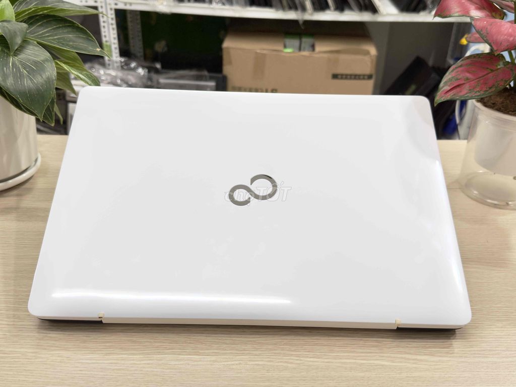 Fujitsu Lifebook AH45 i3 Gen 6| RAM 8|SSD 256gb. Mua bán Laptop tại Quận Hai Bà Trưng Hà Nội được đăng bởi Akiba shop hình 1