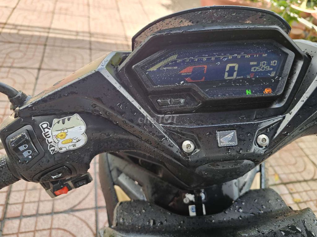 WinnerX V3 Abs vàng đen 10k km máy zin, lốp zin. Mua bán Xe máy tại Thành phố Vĩnh Long Vĩnh Long được đăng bởi Nguyễn Hoàng Tiến hình 4