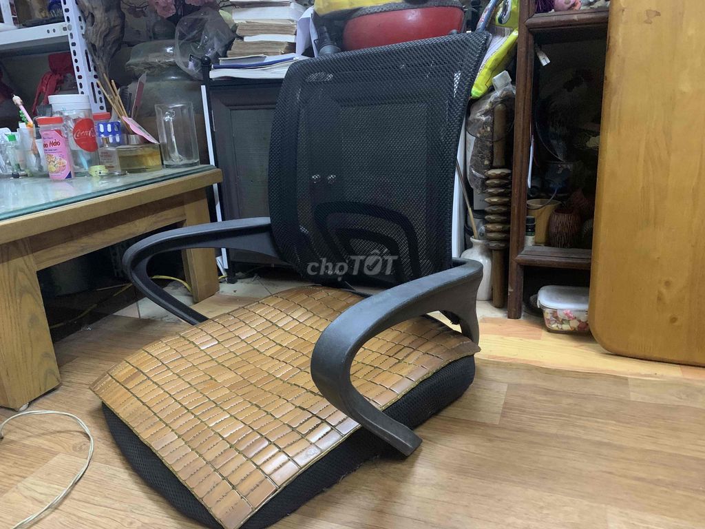 Ghế tựa bệt Lưới Tre Đen Nâu Đã sử dụng. Mua bán Bàn ghế tại Quận Ba Đình Hà Nội được đăng bởi XE ĐẠP HÀ THƯ hình 1