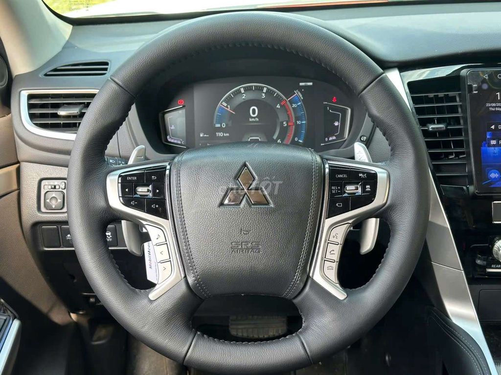 Mitsu Pajero Sport 4WD dky 7/2024 máy dầu full. Mua bán Ô tô tại Quận Cầu Giấy Hà Nội được đăng bởi Thăng ManyCar hình 11