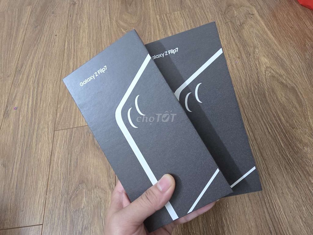 Samsung Galaxy Z Flip 7 256GB Đỏ. Mua bán Điện thoại tại Quận Cầu Giấy Hà Nội được đăng bởi Nguyễn Quyền hình 1