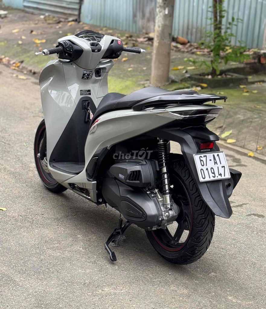 honda Sh 350i máy thái xe đẹp như mới 9 chủ ký. Mua bán Xe máy tại Quận Gò Vấp Tp Hồ Chí Minh được đăng bởi CHXM 86 chuyên bán xe trả góp hình 6
