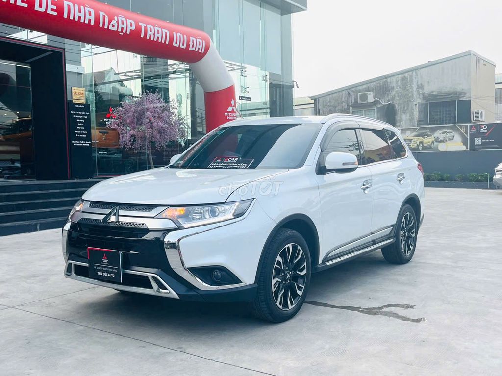 Mitsubishi Outlander CVT 2021 Trắng - Odo 42.191km