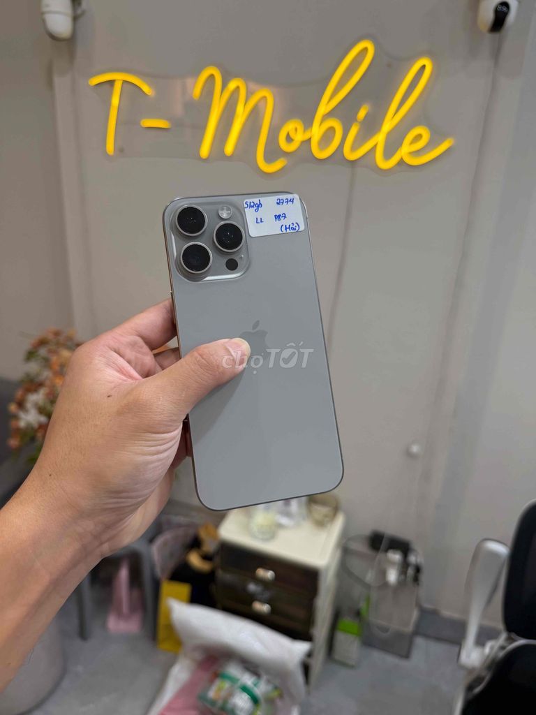 15 Promax 512Gb Quốc Tế zin all vỏ đẹp titan. Mua bán Điện thoại tại Quận Thanh Xuân Hà Nội được đăng bởi Ngô Tráng T Mobile hình 1