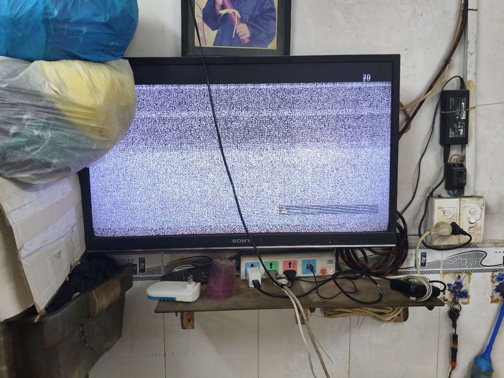 Tivi Sony 32 inch Lên nguồn. Mua bán Tivi, Âm thanh tại Quận 11 Tp Hồ Chí Minh được đăng bởi thanh son hình 1