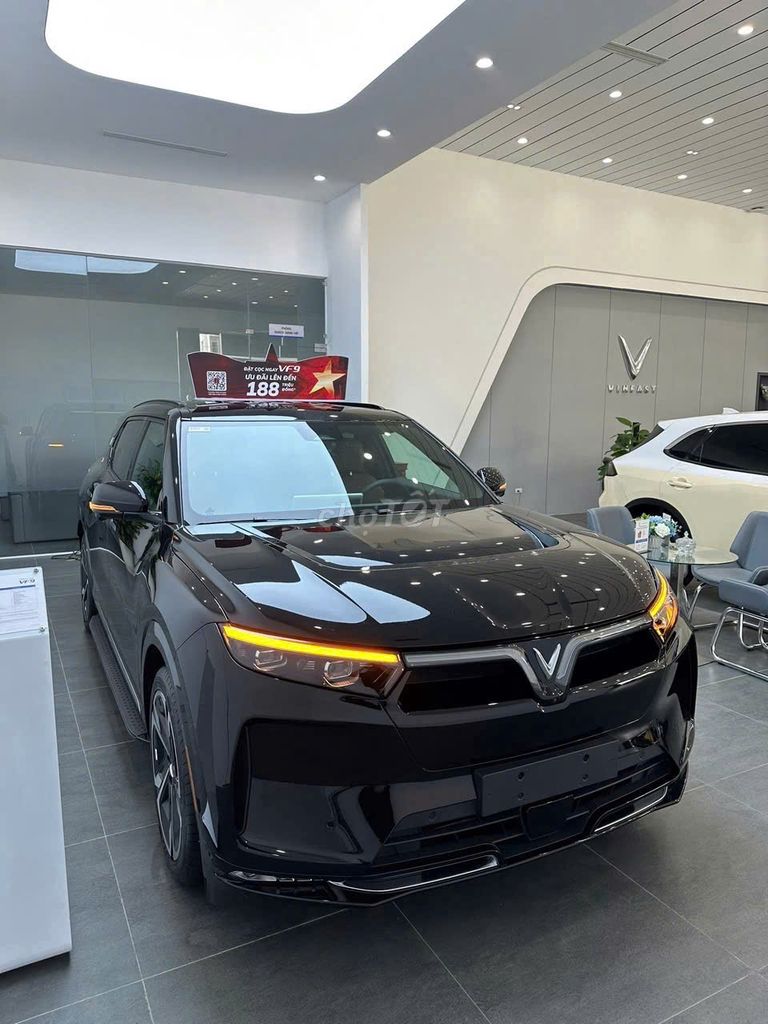 VinFast VF9 - SẠC MIỄN PHÍ + MIỄN THUẾ TRƯỚC BẠ. Mua bán Ô tô tại Quận Tân Phú Tp Hồ Chí Minh được đăng bởi Hồ Hoàng Hải hình 12